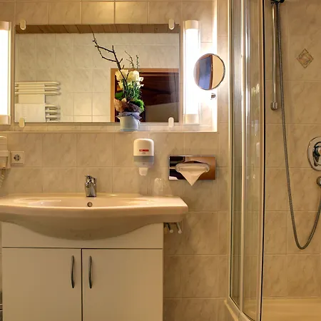 Bruker Gmbh فندق